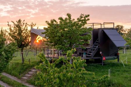 Wiesenwagen Sonnenuntergang Archehof Neuhof